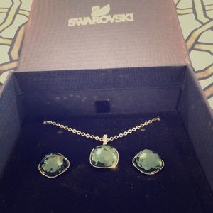 Swarovski azure blue earrings and necklace set NWT